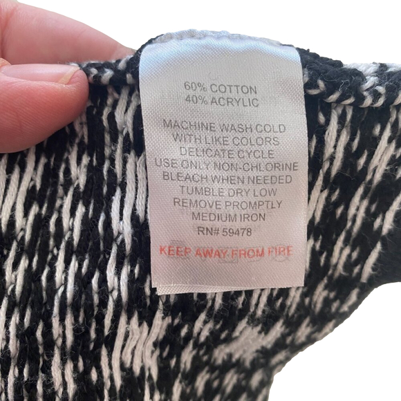 Maggie & Zoe knit dress size 2T - Picture 5 of 5